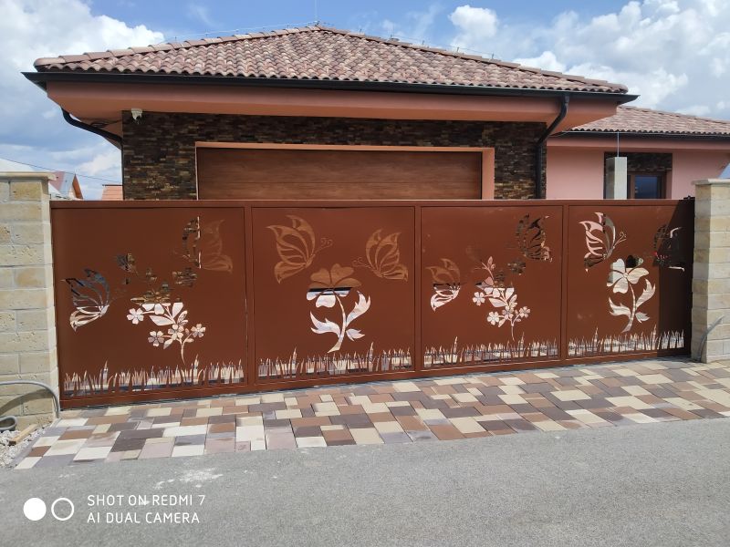 Realizace z designového plechu – Designový plech P004 2