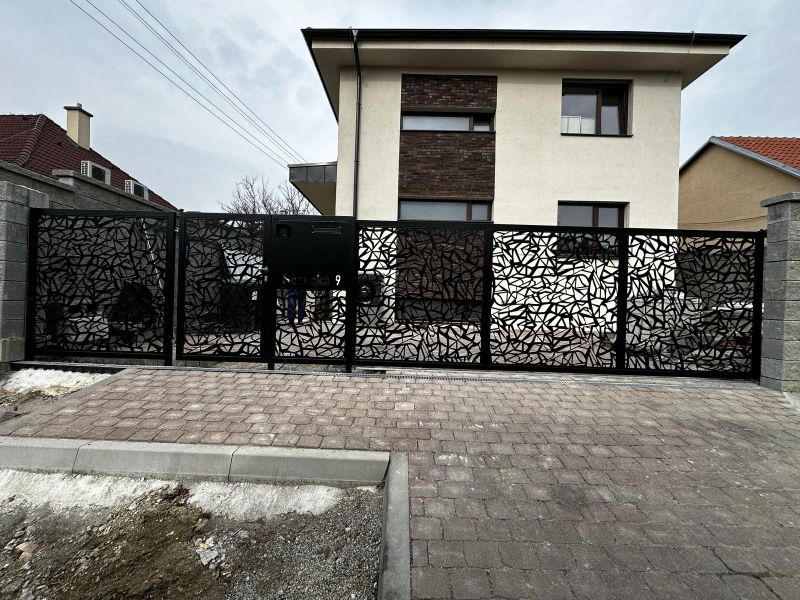 Galéria realizácií – Dizajnový plech Vzor C003